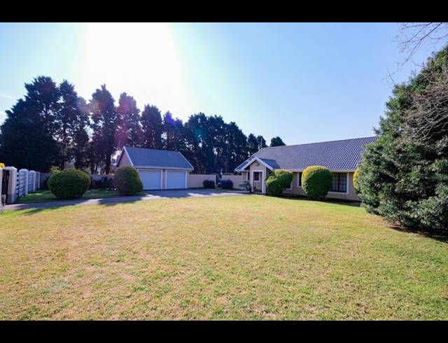 3 BEDROOM HOUSE FOR SALE IN WORLD'S VIEW